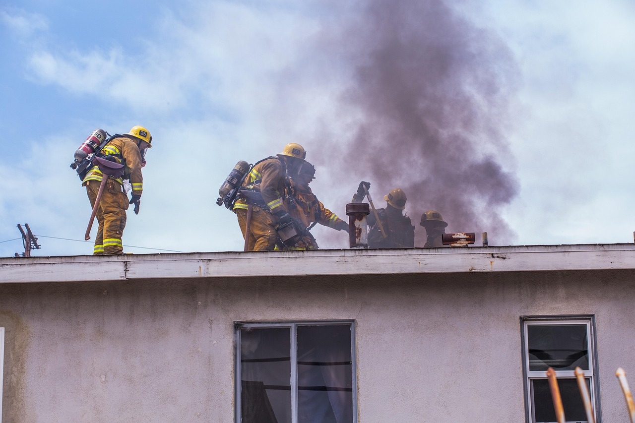 fire, fireman, los angeles, smoke, danger, charred, blackened, burned, house fire, apartment fire, hazard, job jobs, man, insurance, burn, fireman, house fire, house fire, house fire, house fire, house fire
